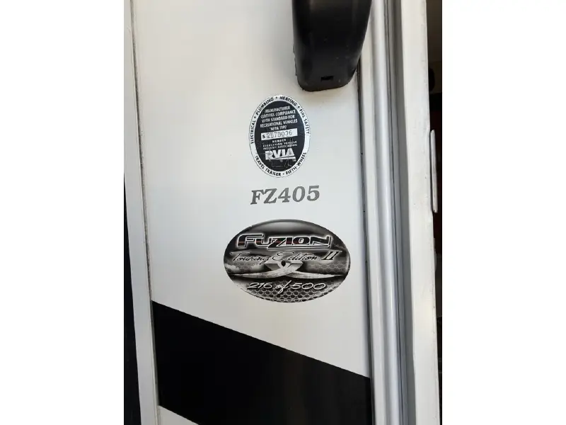 2010 KEYSTONE FUZION 405