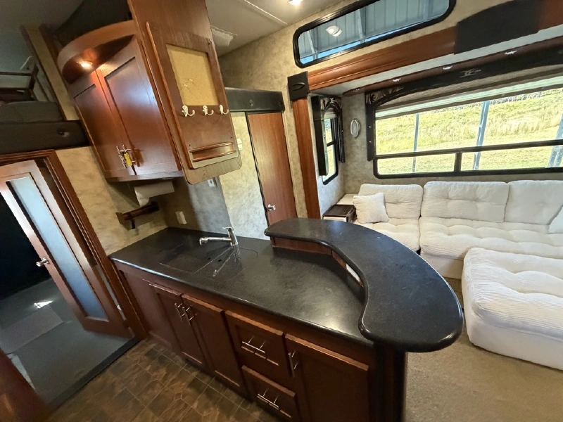 2010 KEYSTONE FUZION 405