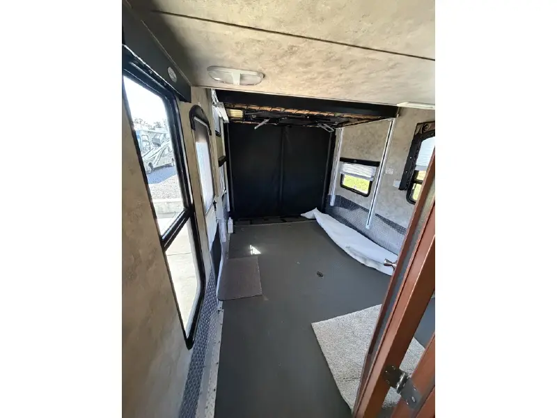 2010 KEYSTONE FUZION 405