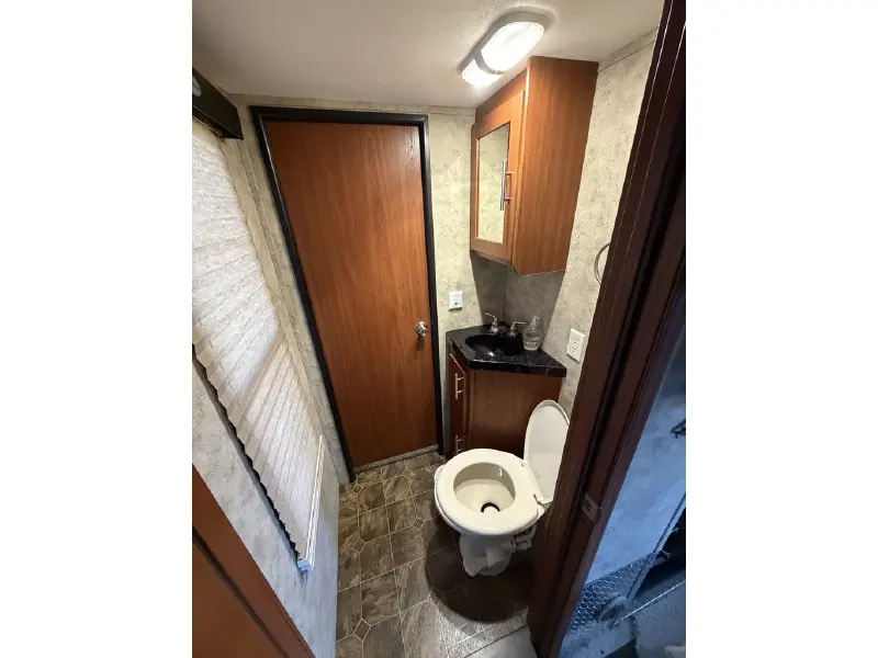 2010 KEYSTONE FUZION 405