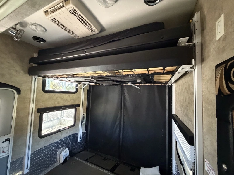 2010 KEYSTONE FUZION 405