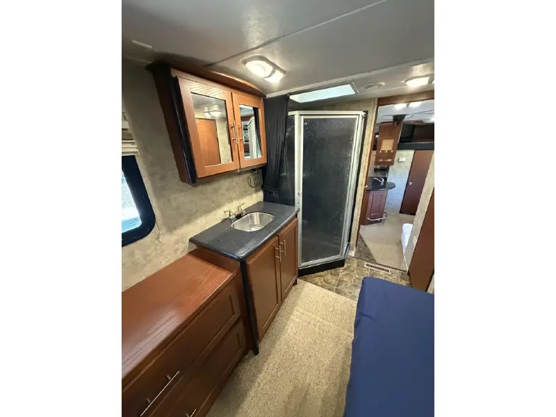 2010 KEYSTONE FUZION 405