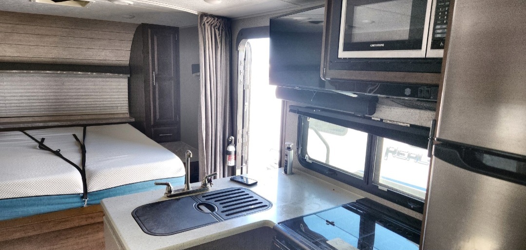 2021 Forest River ROCKWOOD MINI LITE 2509S in key west FL