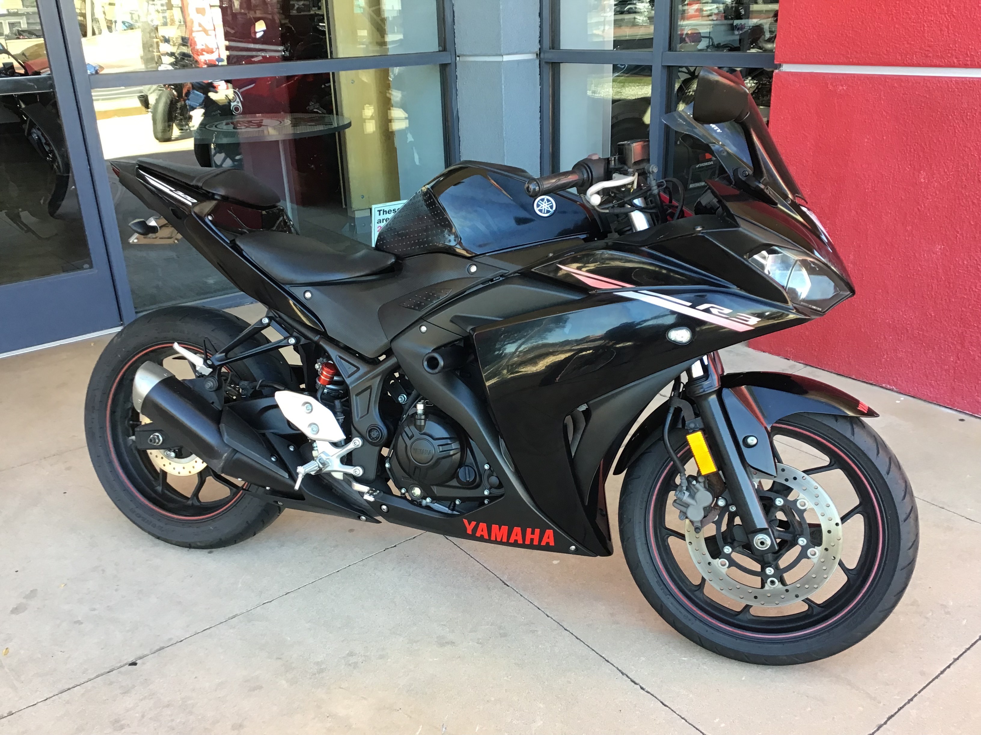 2015 Yamaha YZF-R3 R3 in Huntington Beach, CA