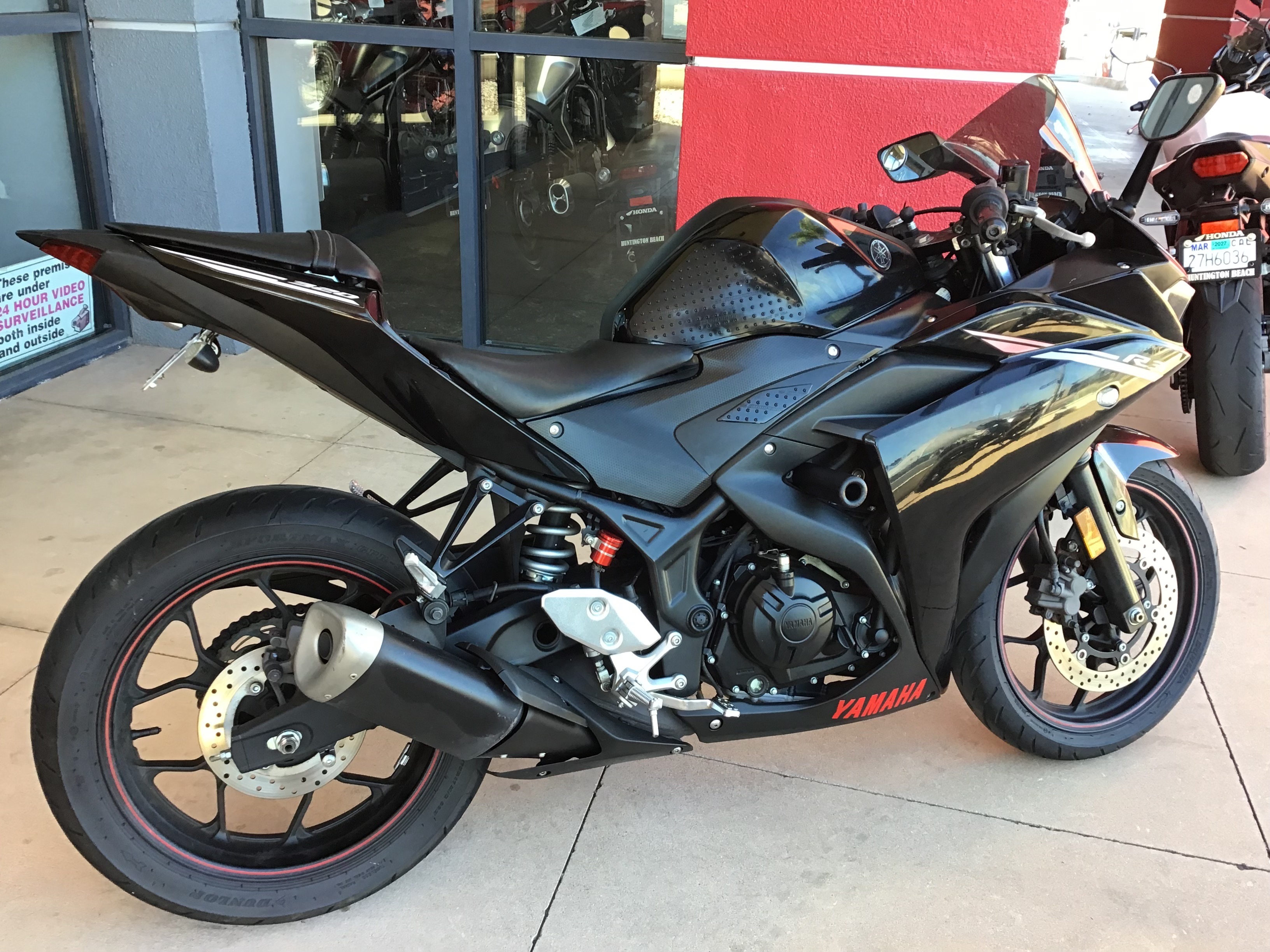 2015 Yamaha YZF-R3 in huntington beach CA