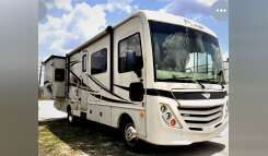 2017 Fleetwood FLAIR 30P RV