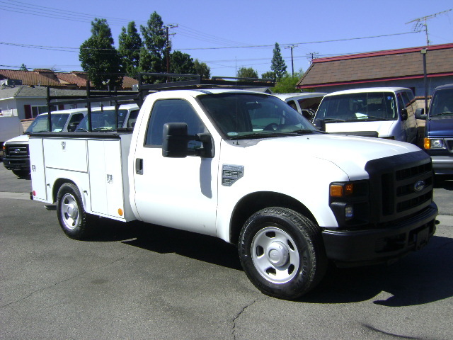 2008 FORD F350 in Corona, CA