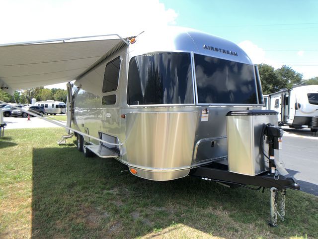 2024 Airstream Flying Cloud 27FB in fort myers FL