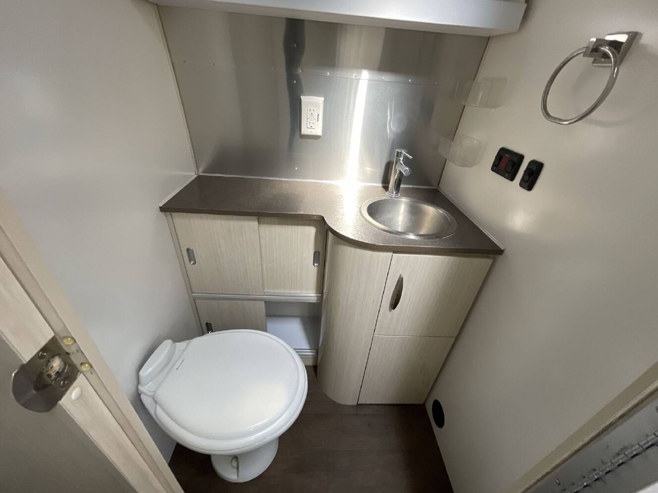 A photo of this 2017 Airstream International Serenity 27FB