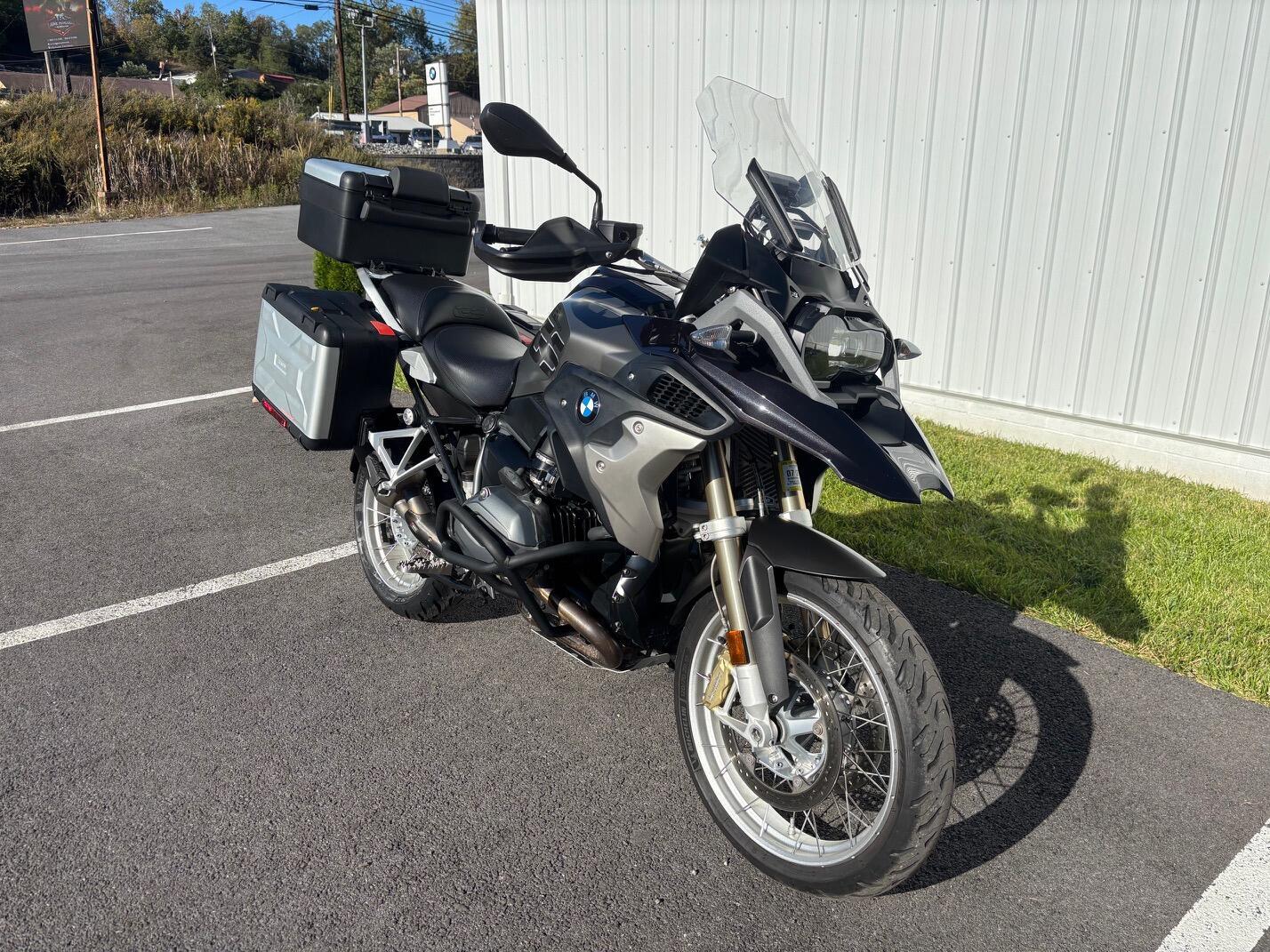 2017 BMW R in tyrone PA