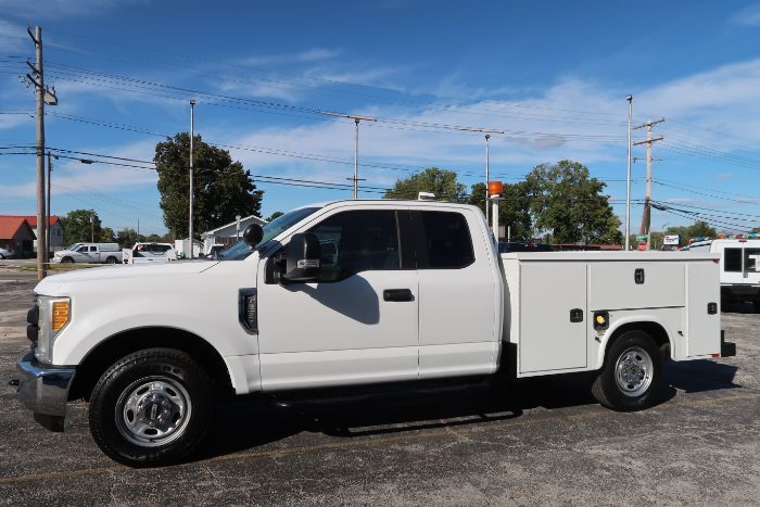 2017 FORD F250 in Springfield, MO