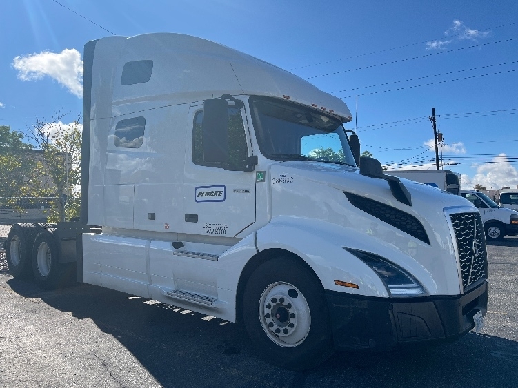 2022 VOLVO VNL64760 in Prescott Valley, AZ