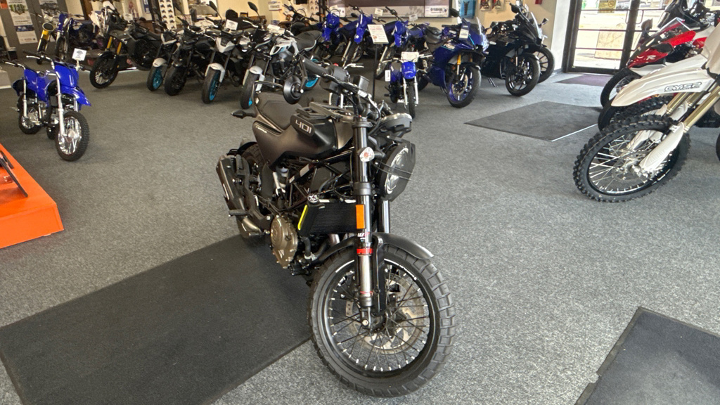 2023 Husqvarna Motorcycles SVARTPILEN 401 - Matte Black Bronze 401 in Fayetteville, GA