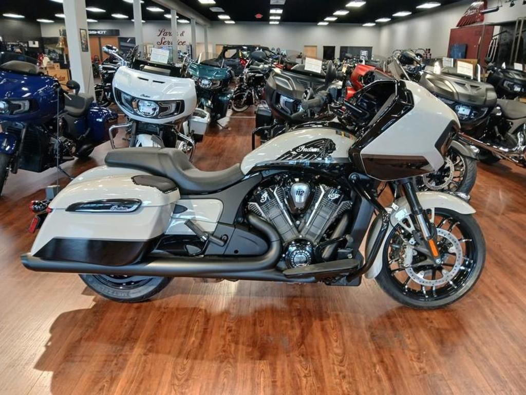2026 Indian Challenger Dark Horse 112 Chalk With Black Metall DARK HORSE in Daytona Beach, FL