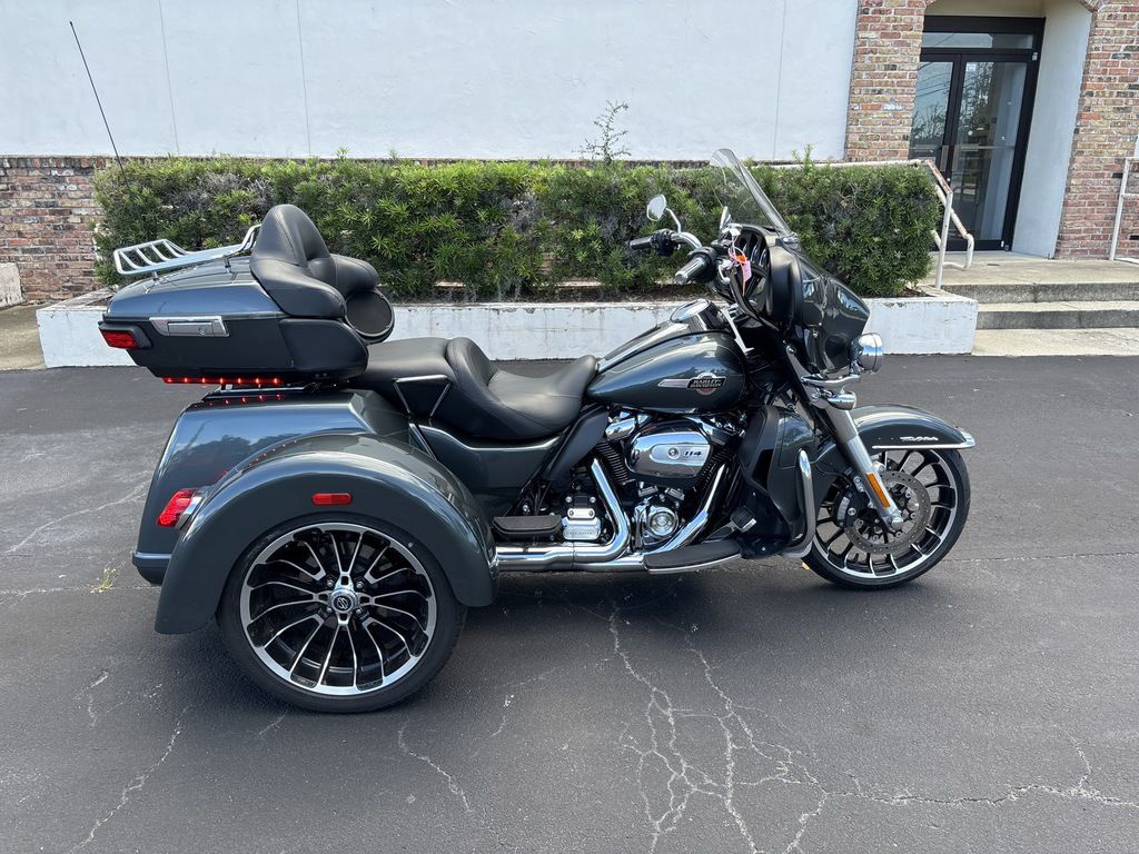2025 Harley-Davidson Trike FLHTCUTG - Tri Glide Ultra ULTRA CLASSIC® in Daytona Beach, FL