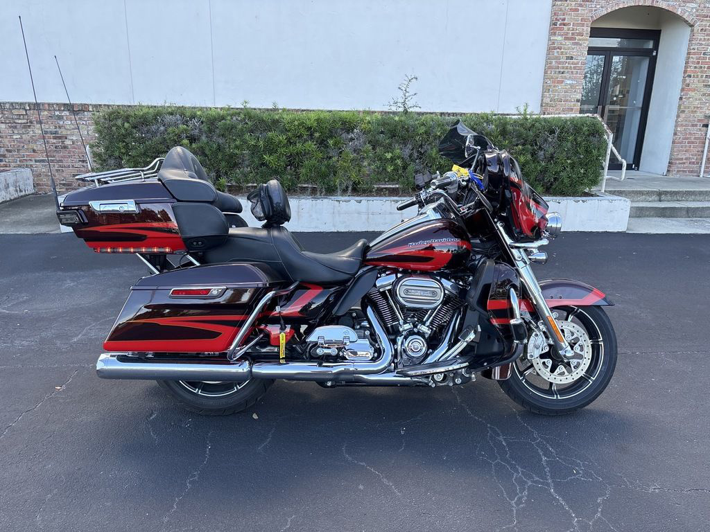 2017 Harley-Davidson Touring FLHTK - Ultra Limited ULTRA LIMITED in Daytona Beach, FL
