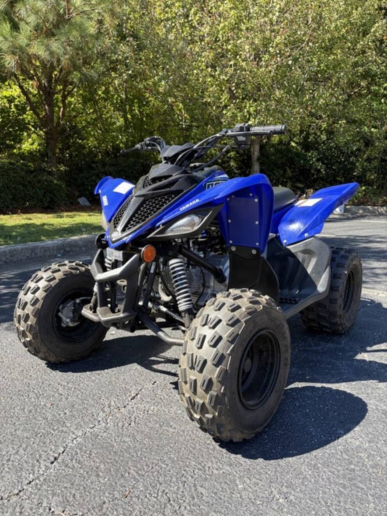 A photo of this 2023 Yamaha Raptor 90