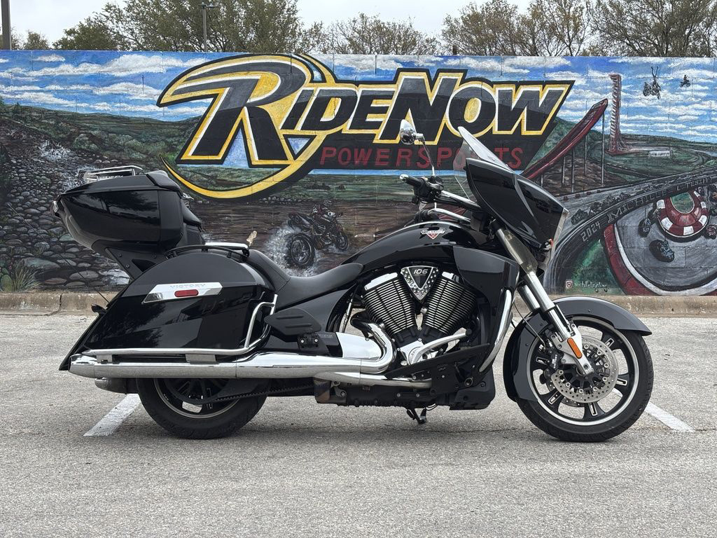 2013 Victory Motorcycles Cross Country Tour Gloss Black TOUR in Austin, TX