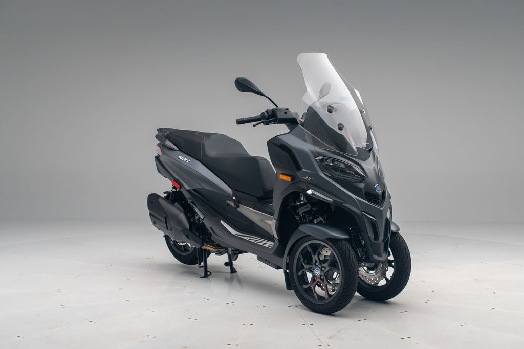 2026 Piaggio MP3 530 Exclusive 530 HPE EXCLUSIVE in Zionsville, IN