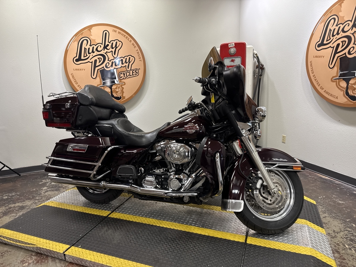2005 Harley-Davidson ELECTRA GLIDE ULTRA CLASSIC (EFI) ULTRA CLASSIC FLHTCU in bedford TX
