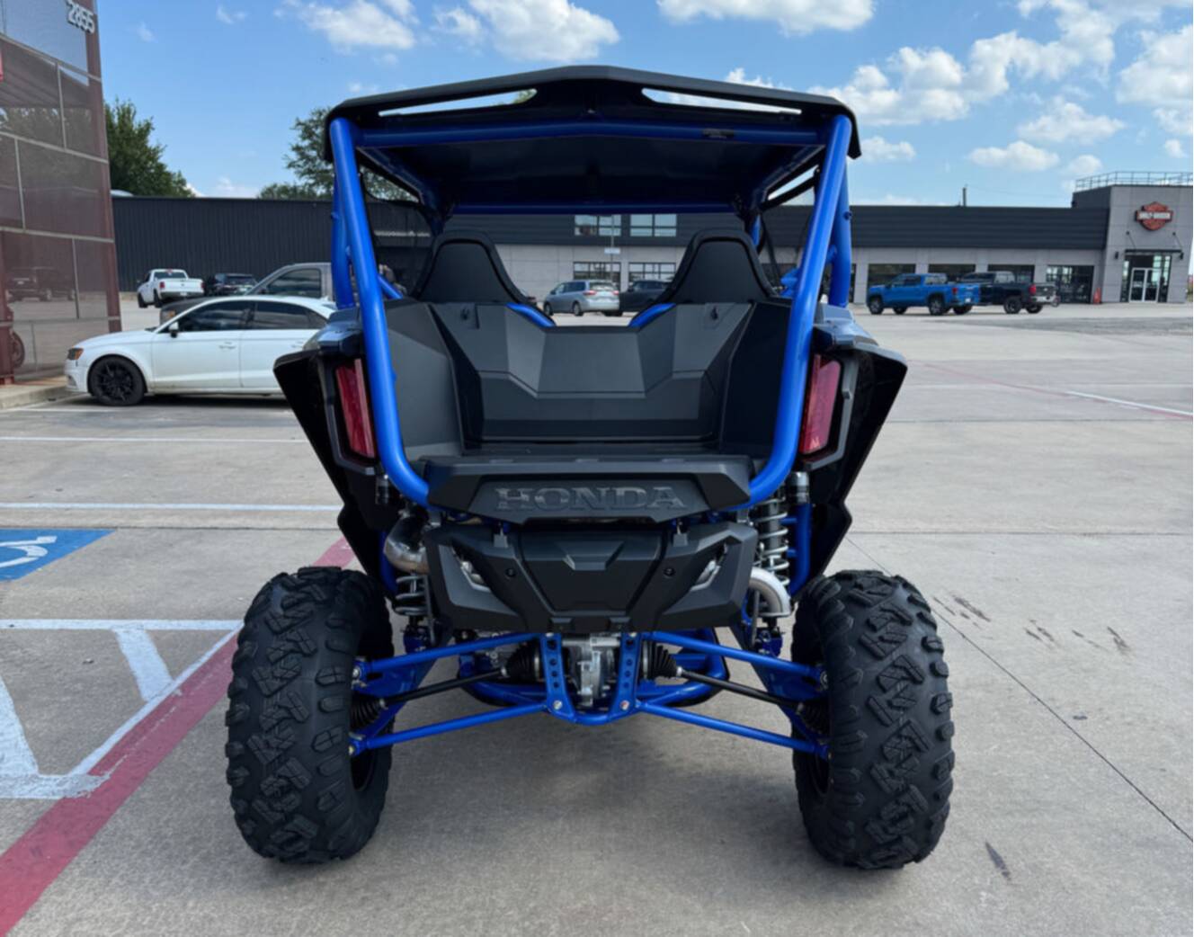 A photo of this 2025 Honda® Talon 1000X FOX Live Valve