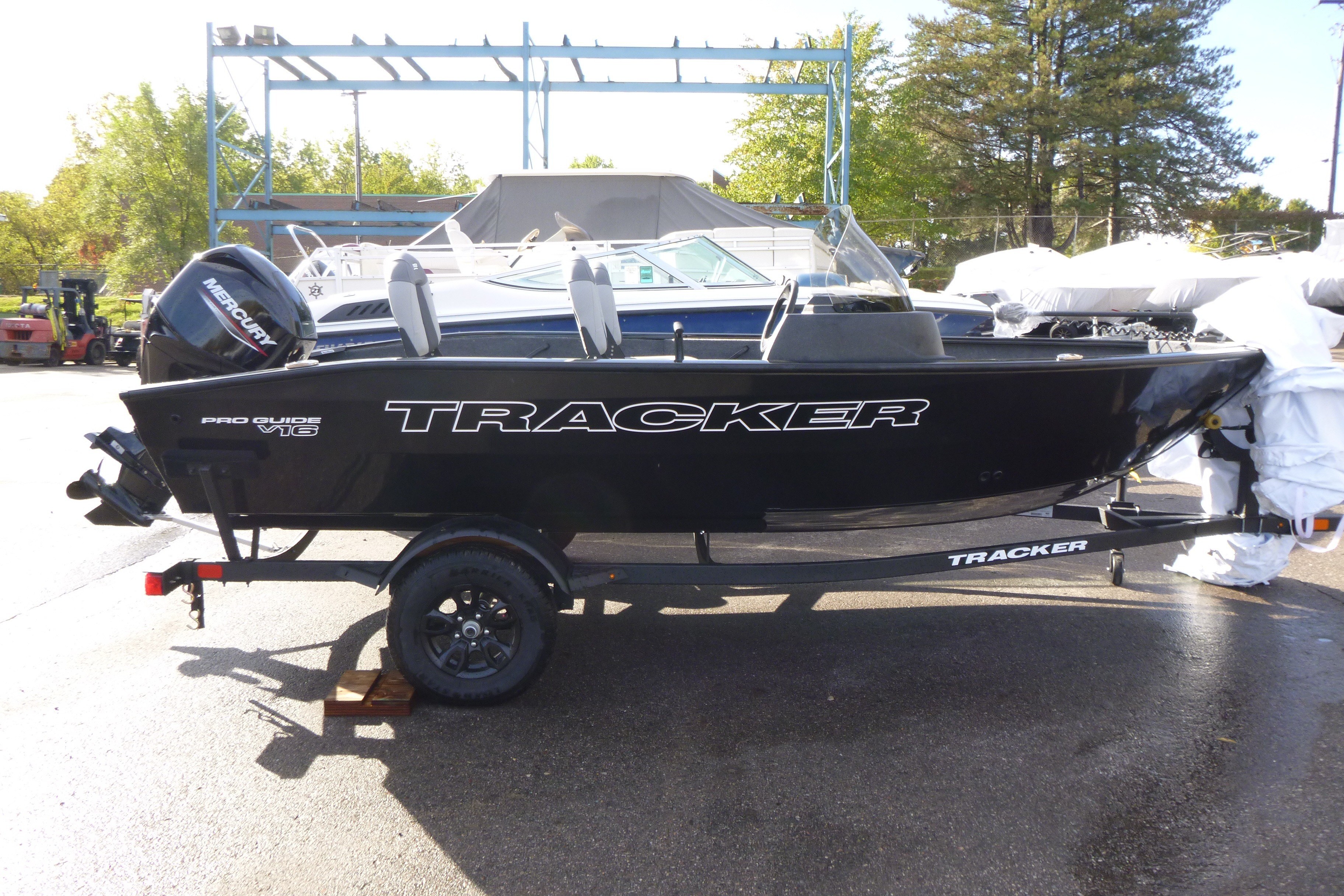 2027 Tracker Pro Guide V-16 SC in lansing MI