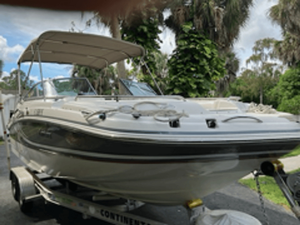 2012 Hurricane SunDeck 2200 DC OB in naples FL