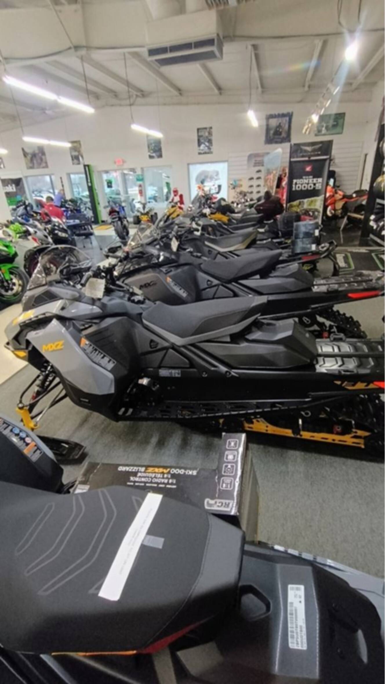 A photo of this 2026 Ski-Doo MXZ® Adrenaline® 850 E-TEC 137_Grey