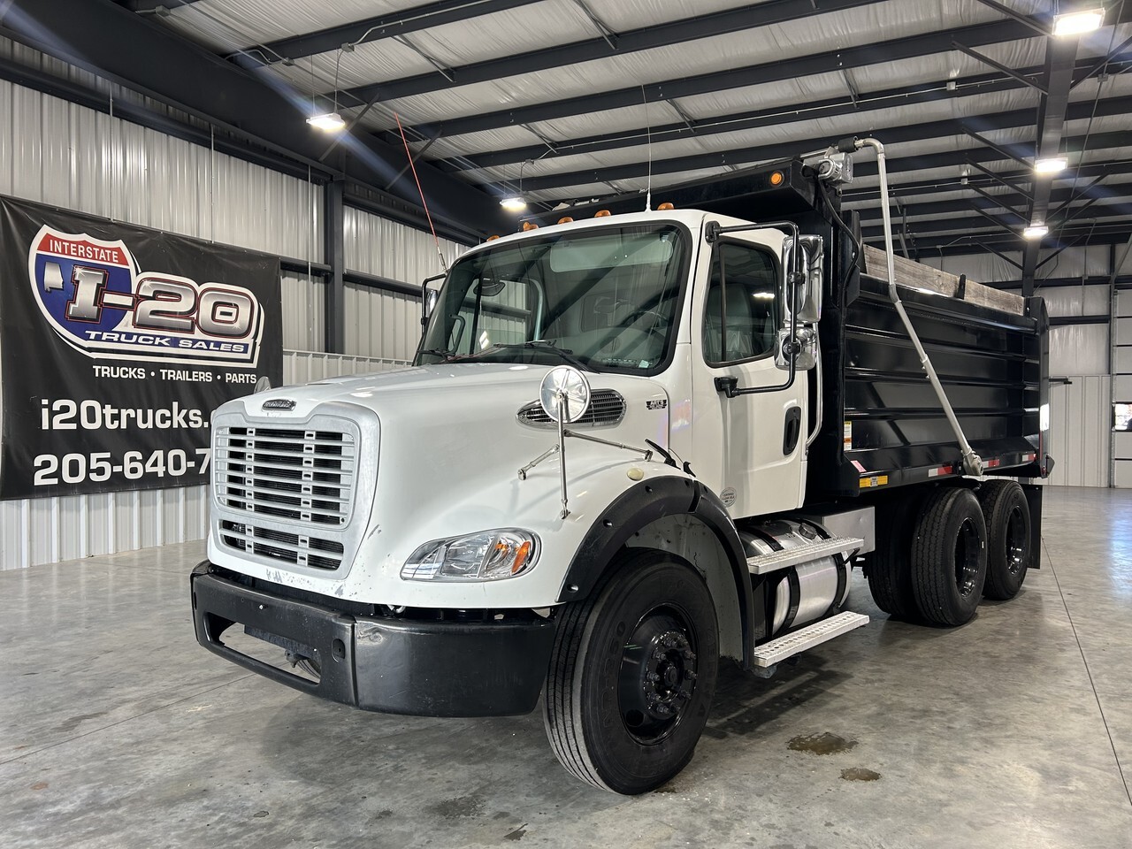2014 FREIGHTLINER M2 in Pell City, AL