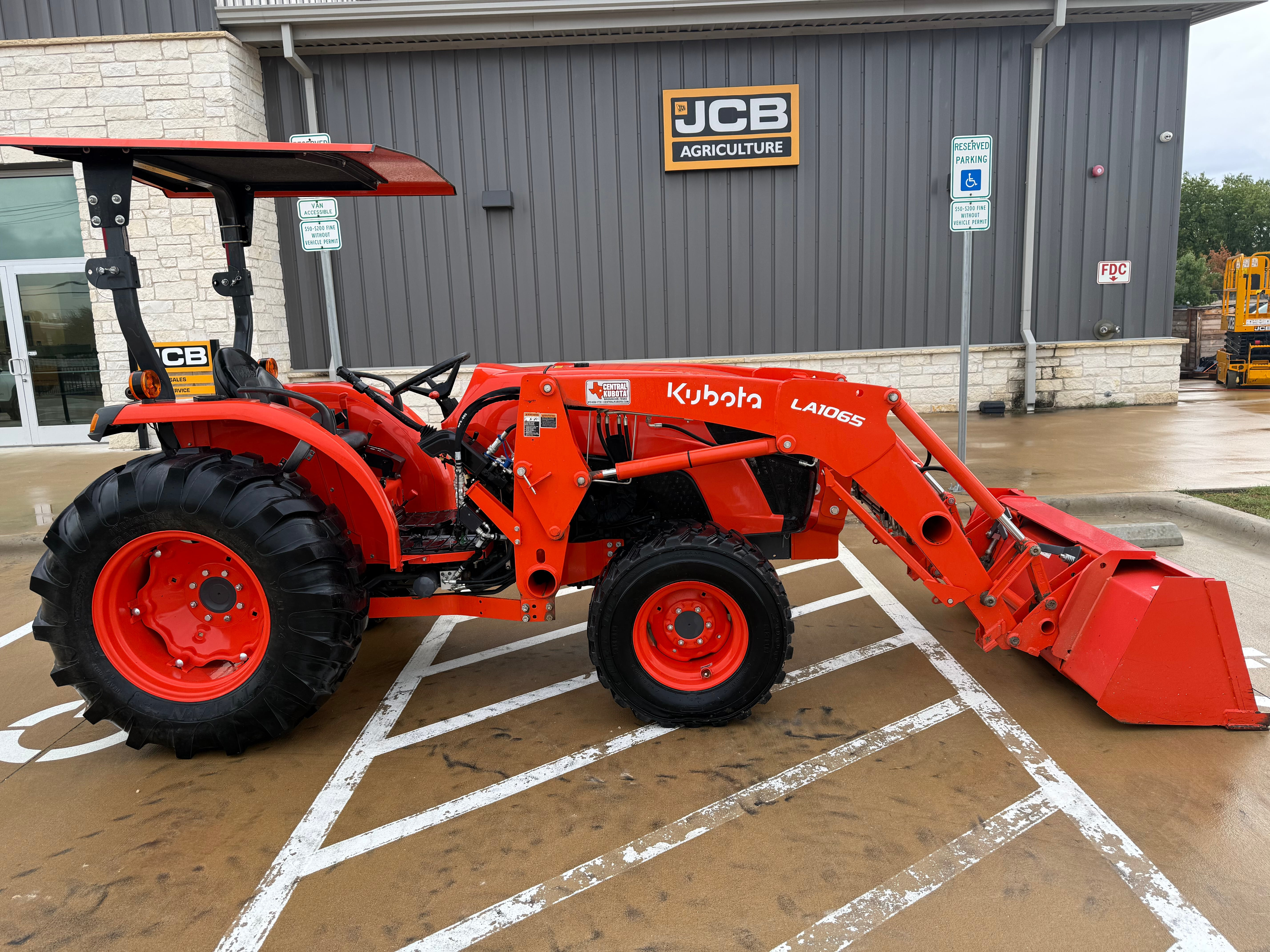 2021 Kubota MX6000 HST 4WD in Austin, TX