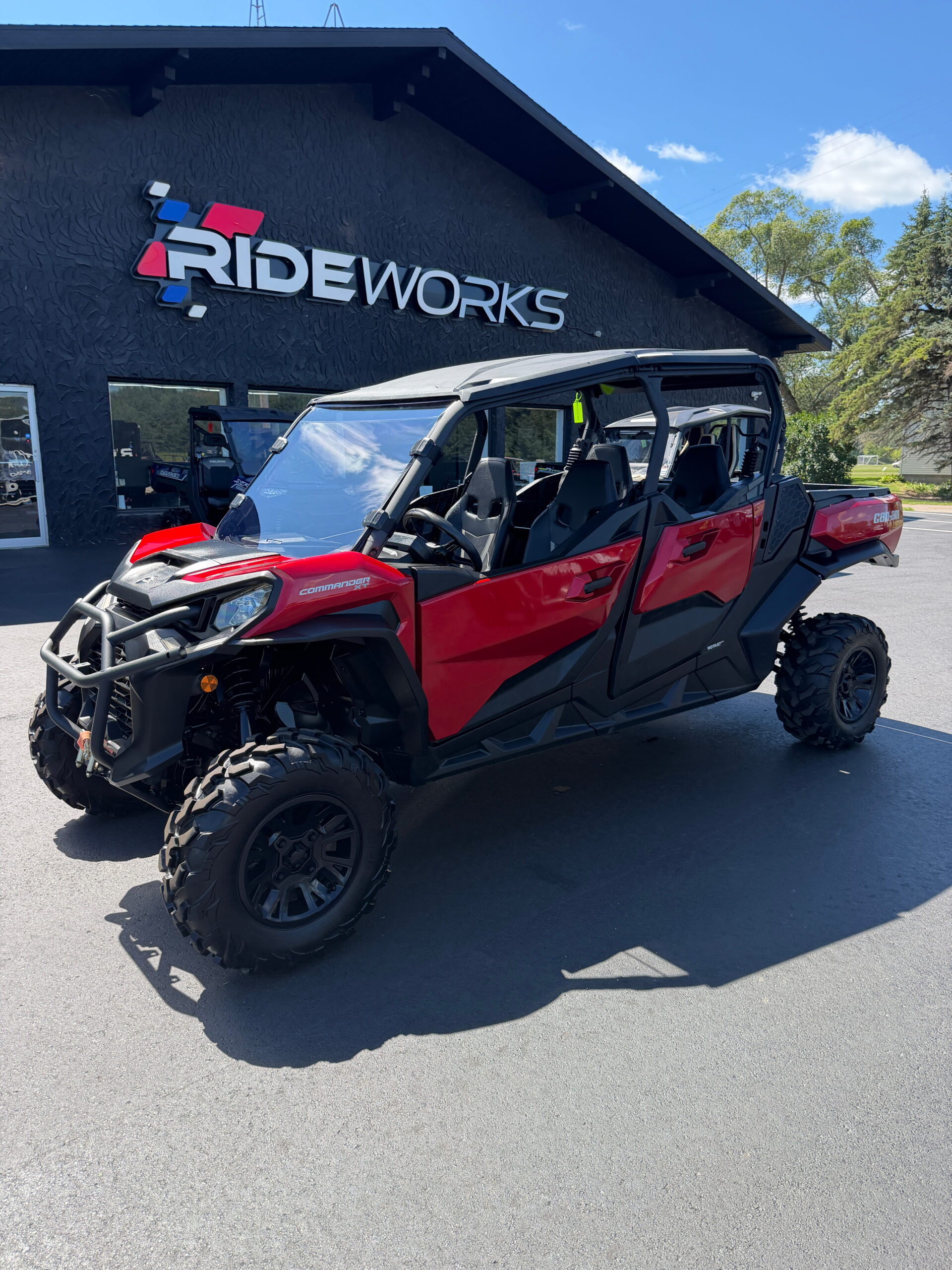 2025 Can-Am Commander Max XT 1000R in carson city MI