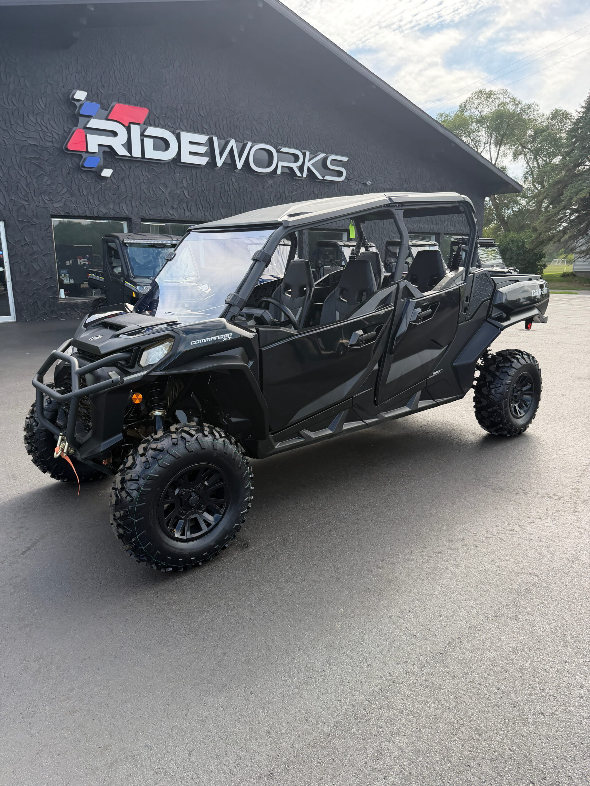 2025 Can-Am Commander Max XT 1000R in carson city MI