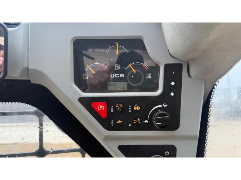 2022 JCB 3TS-8T