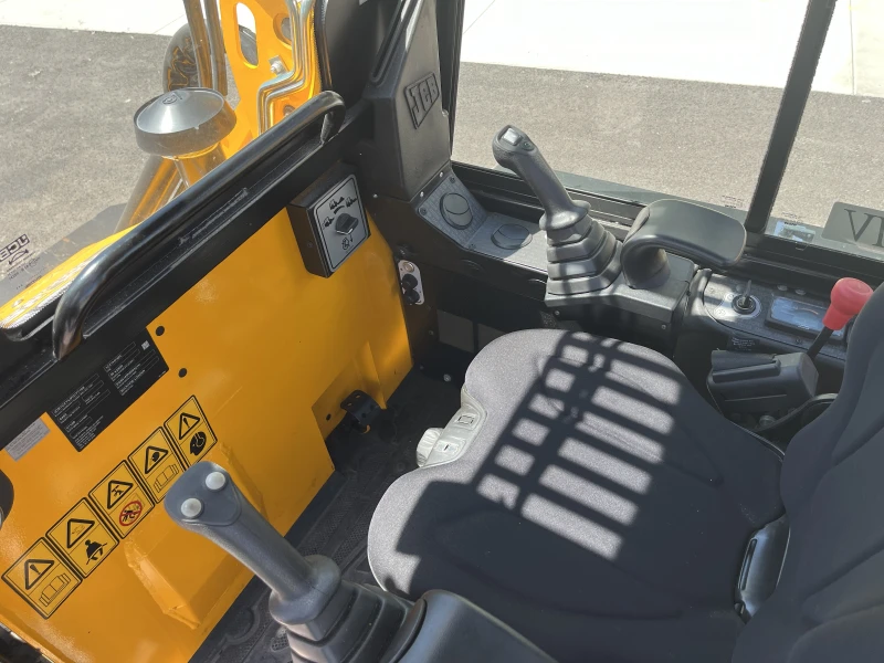 2026 JCB 1CXT Backhoe Loader