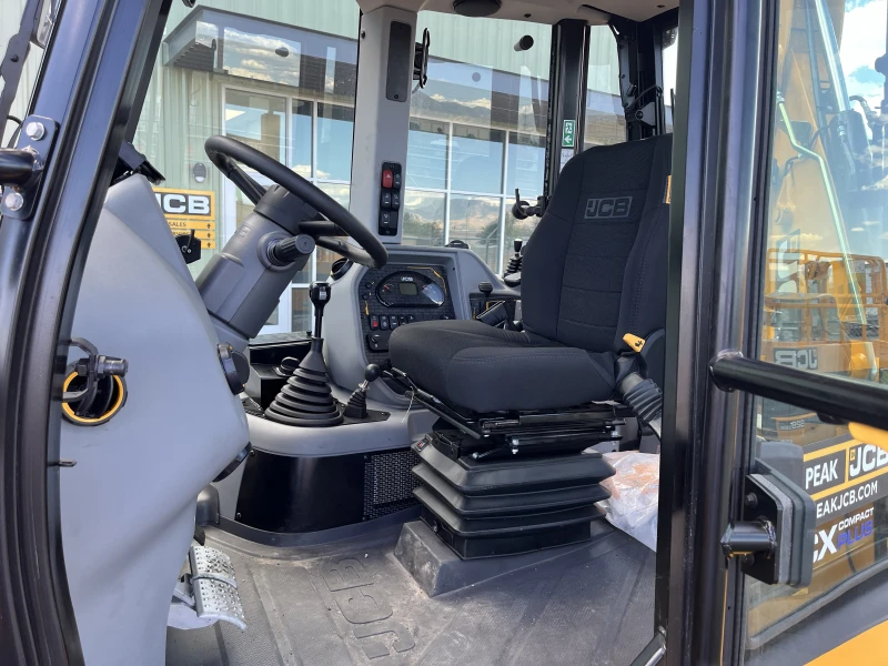 2025 JCB 3CX Compact Backhoe Loader