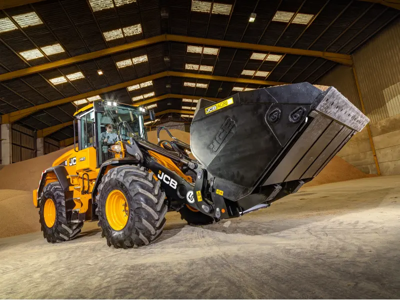2025 JCB 427 Wheel Loader