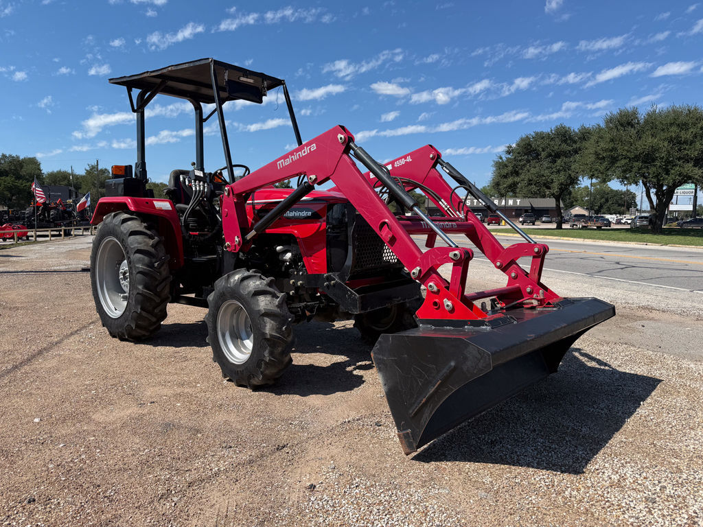 2022 Mahindra 4500 Series 4540 4WD in Sealy, TX