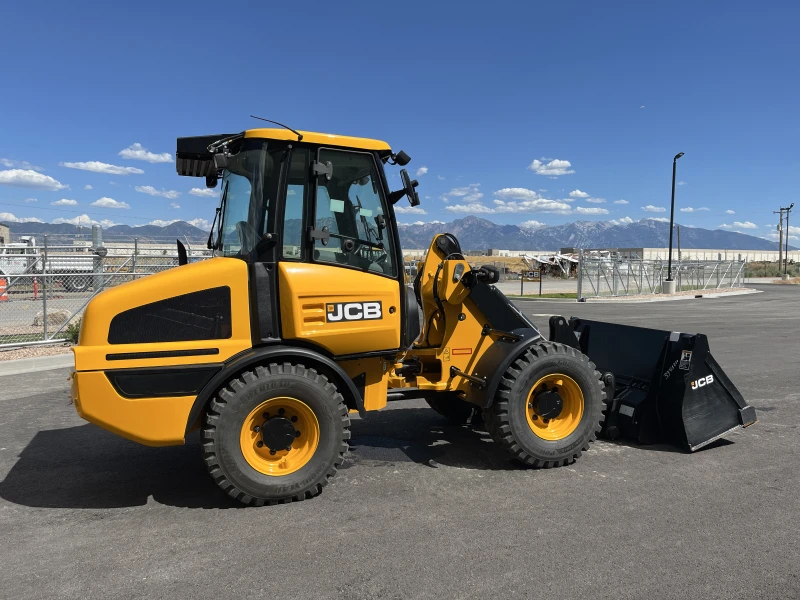 2025 JCB 407 Wheel Loader