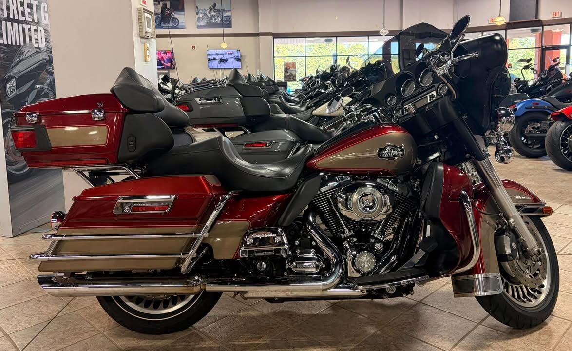 2009 Harley-Davidson Electra Glide Ultra Classic ULTRA CLASSIC FLHTCU in Statesville, NC
