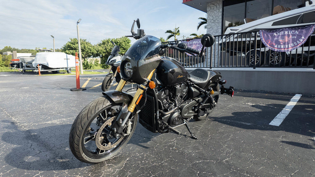 2026 Indian Motorcycle® 101 Scout® Black Crystal with Super Graphite BASE in Hobe Sound, FL
