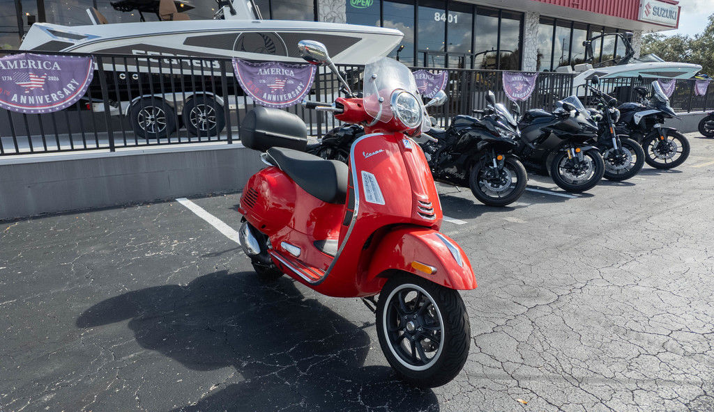 2023 Vespa GTS Super 300 300 SUPER in Hobe Sound, FL