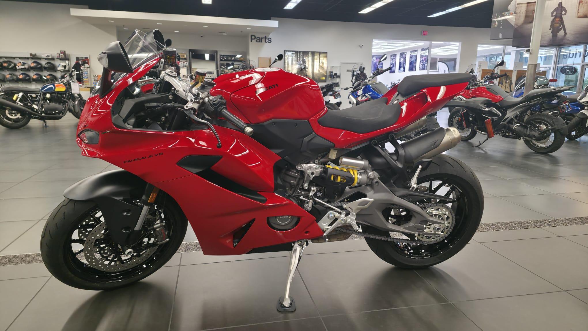 2027 Ducati PANIGALE V2 V2 in Fort Myers, FL