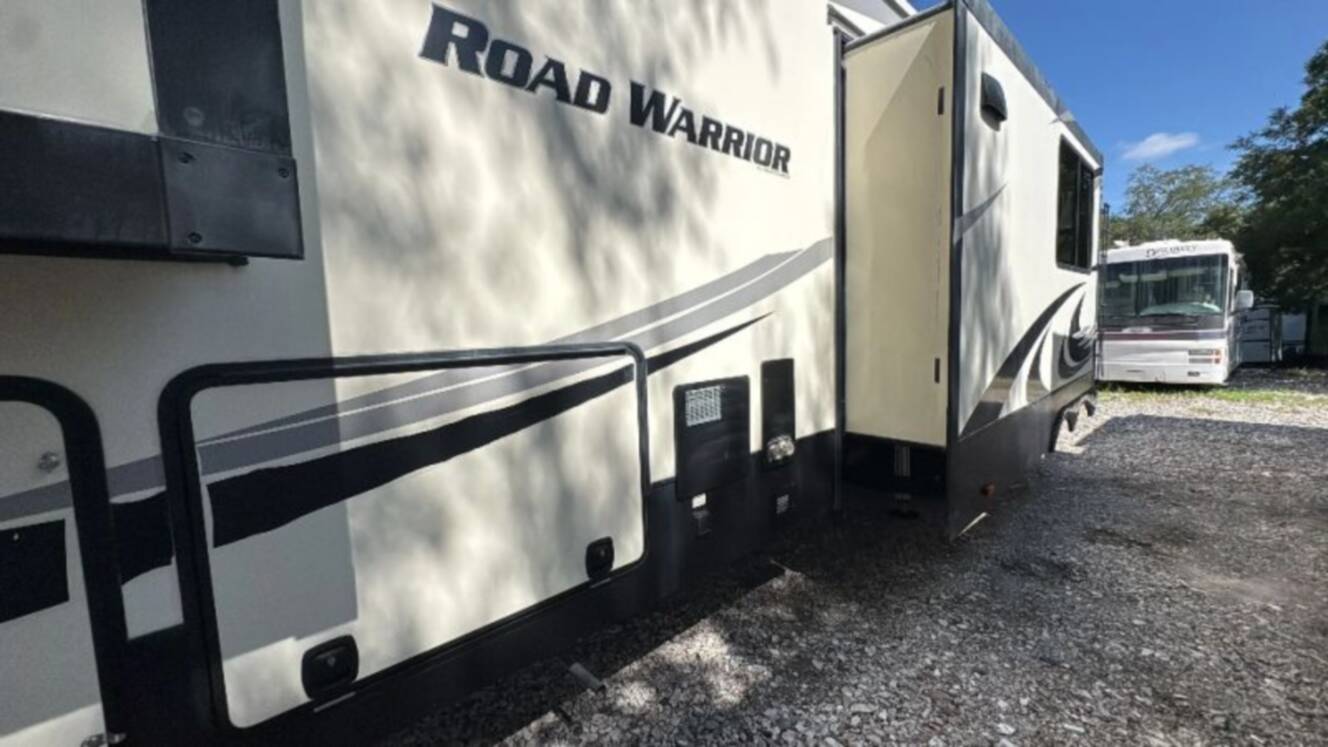 A photo of this 2017 Heartland Road Warrior FW TH 429RW