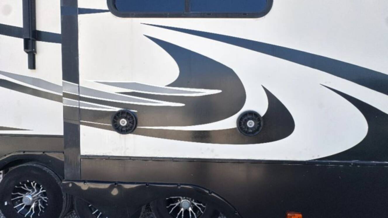 A photo of this 2017 Heartland Road Warrior FW TH 429RW