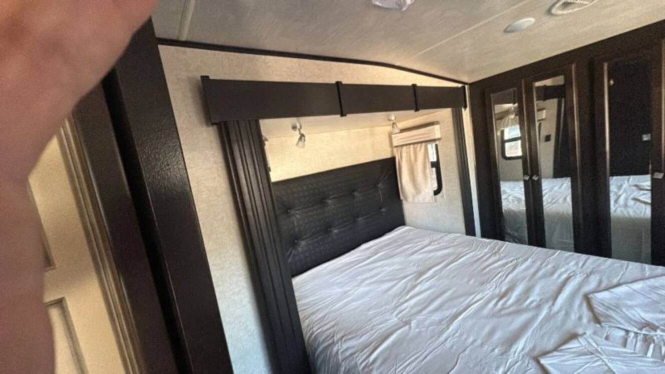 A photo of this 2017 Heartland Road Warrior FW TH 429RW