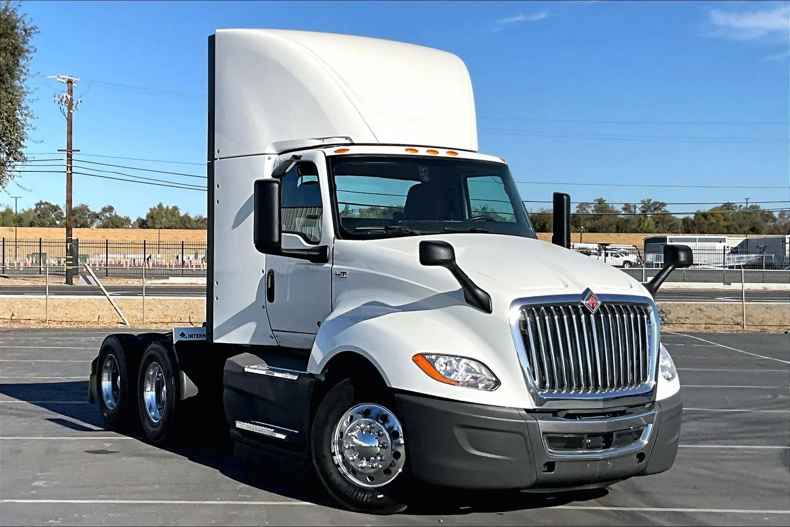 2021 INTERNATIONAL LT625 6x4 in West Sacramento, CA