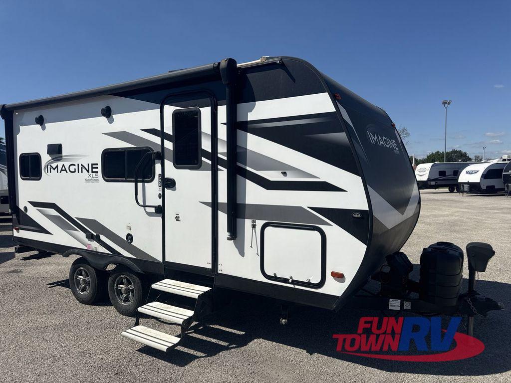 2023 Grand Design Imagine XLS 17MKE in cibolo TX