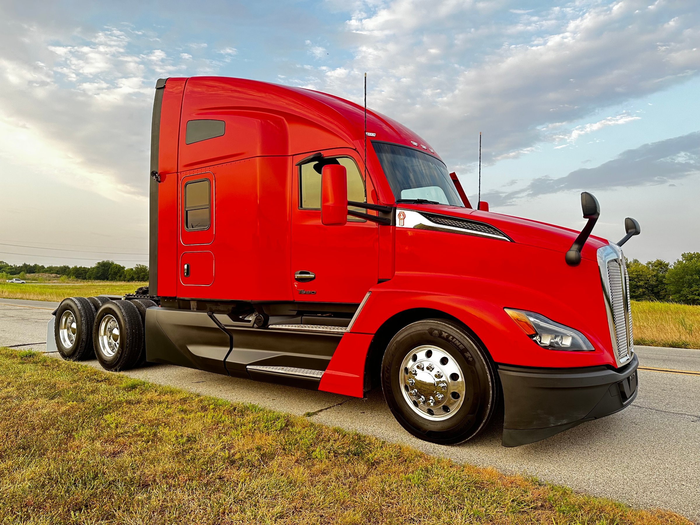 2023 KENWORTH T680 in Joplin, MO
