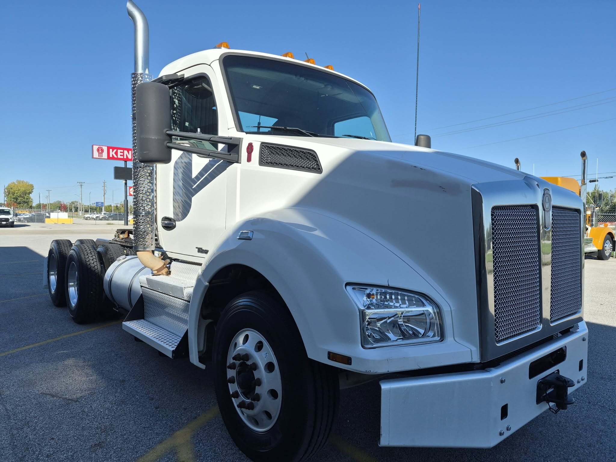 2018 KENWORTH T880 in Rock Island, IL