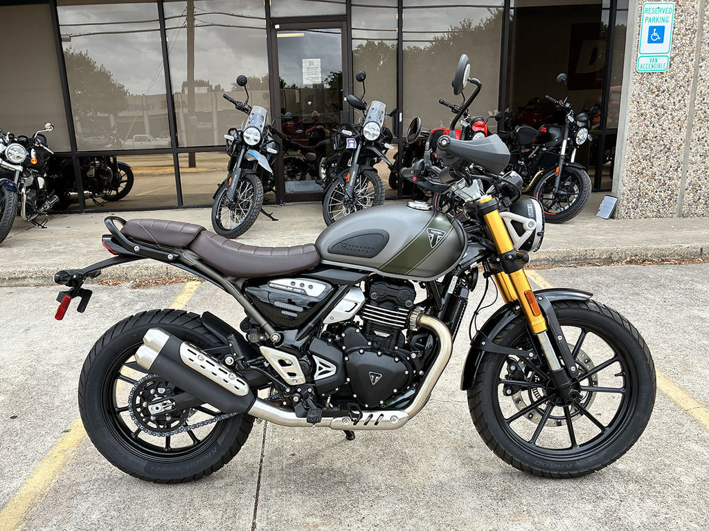 2027 Triumph Scrambler 400 X Phantom Black/Silver Ice X in Plano, TX